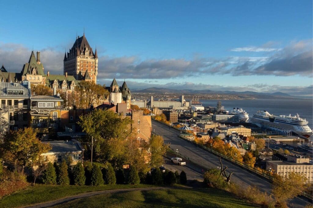 Exploring Old Quebec (Quebec City): Stroll Along Cobblestone 