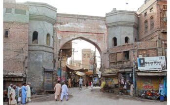 Bazaa- of-Bohar -Gate-Unveiling- the -Heartbeat- of -Local -Culture-