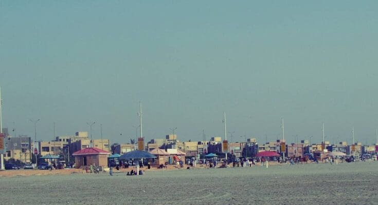 Karachi:-Embracin- the Vibrancy- of -Clifton Beach