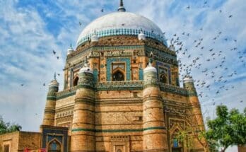 The- Sacred- Beauty:--Shrine -of- Bahauddin- Zakariya-