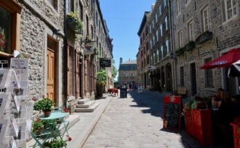 Exploring- Old- Quebec (Quebec- City):- Stroll -Along- Cobblestone