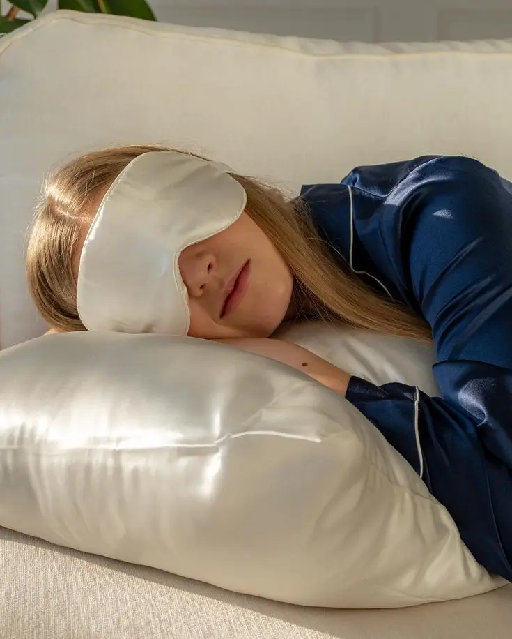  Protect with a Silk Pillowcase